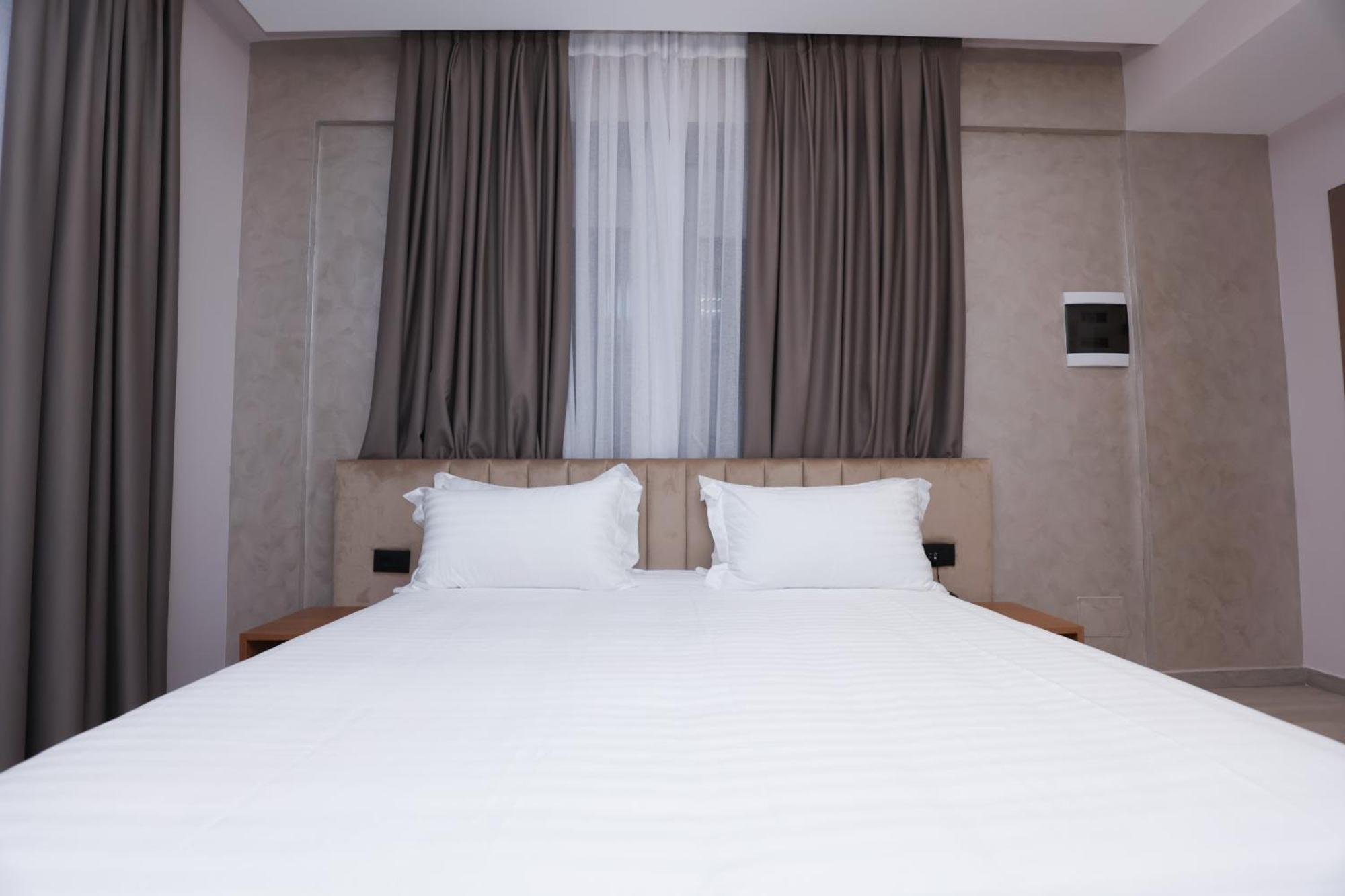 Residence Inn Hotel Tirana Kültér fotó