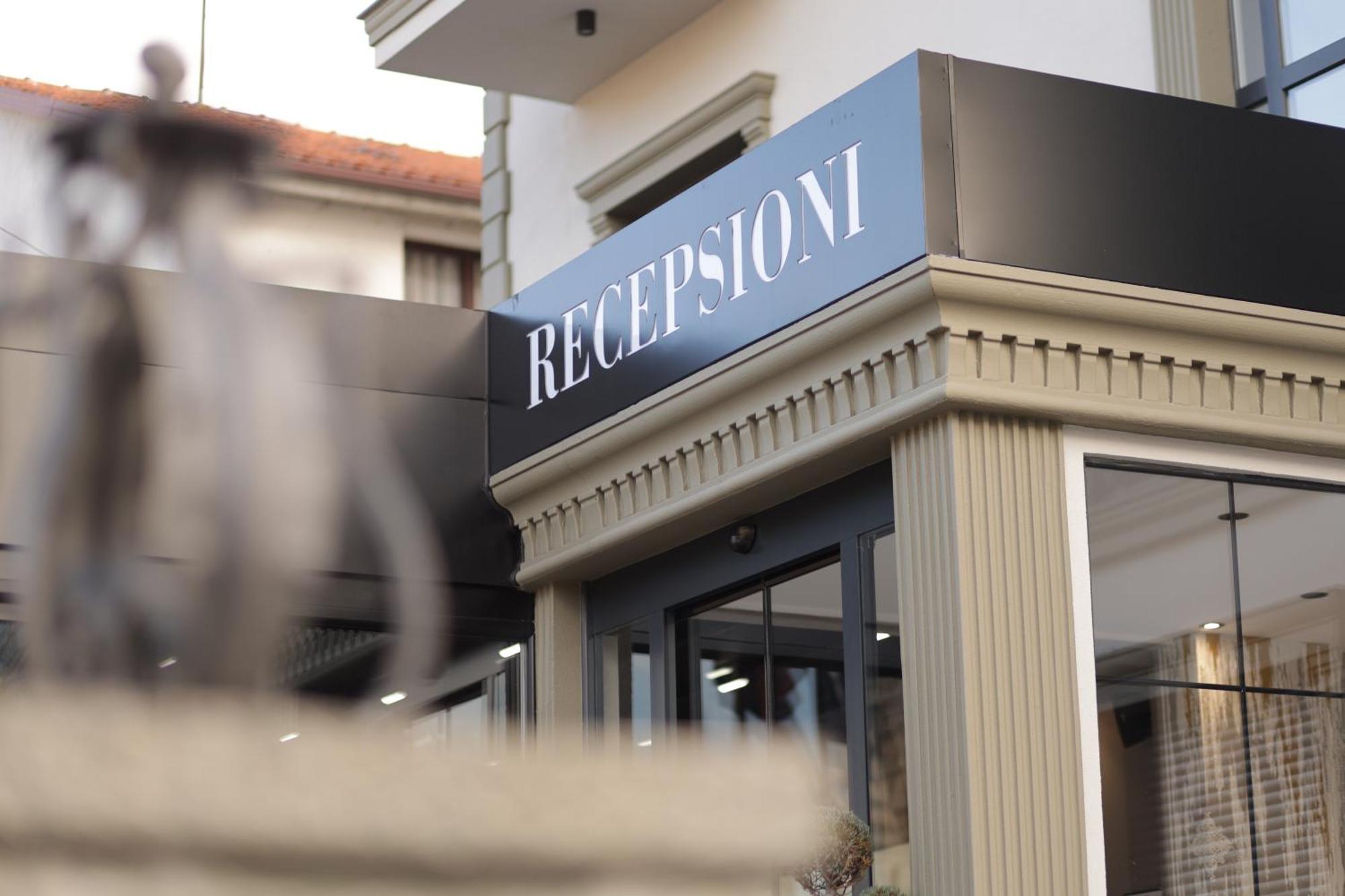 Residence Inn Hotel Tirana Kültér fotó