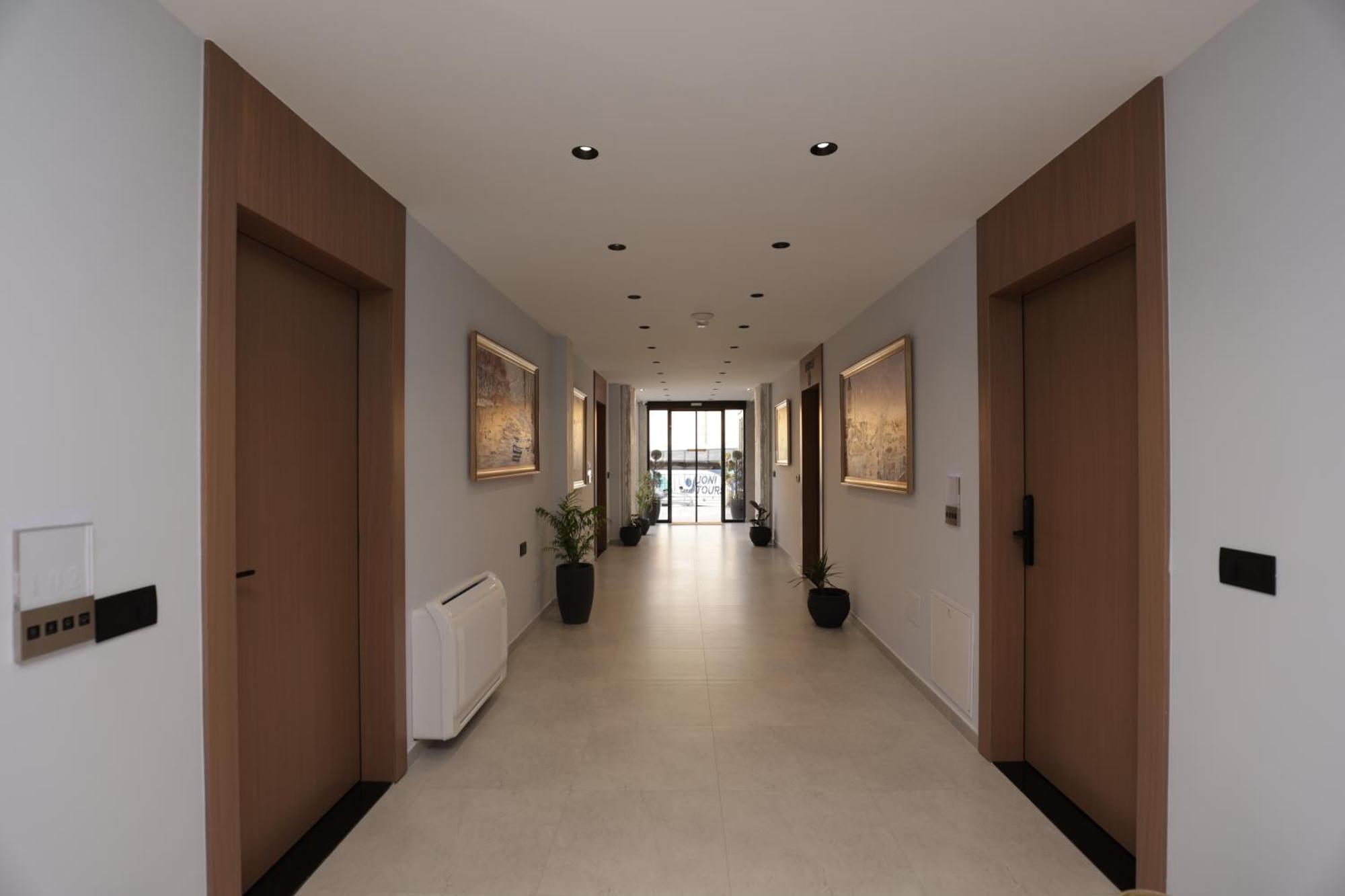 Residence Inn Hotel Tirana Kültér fotó