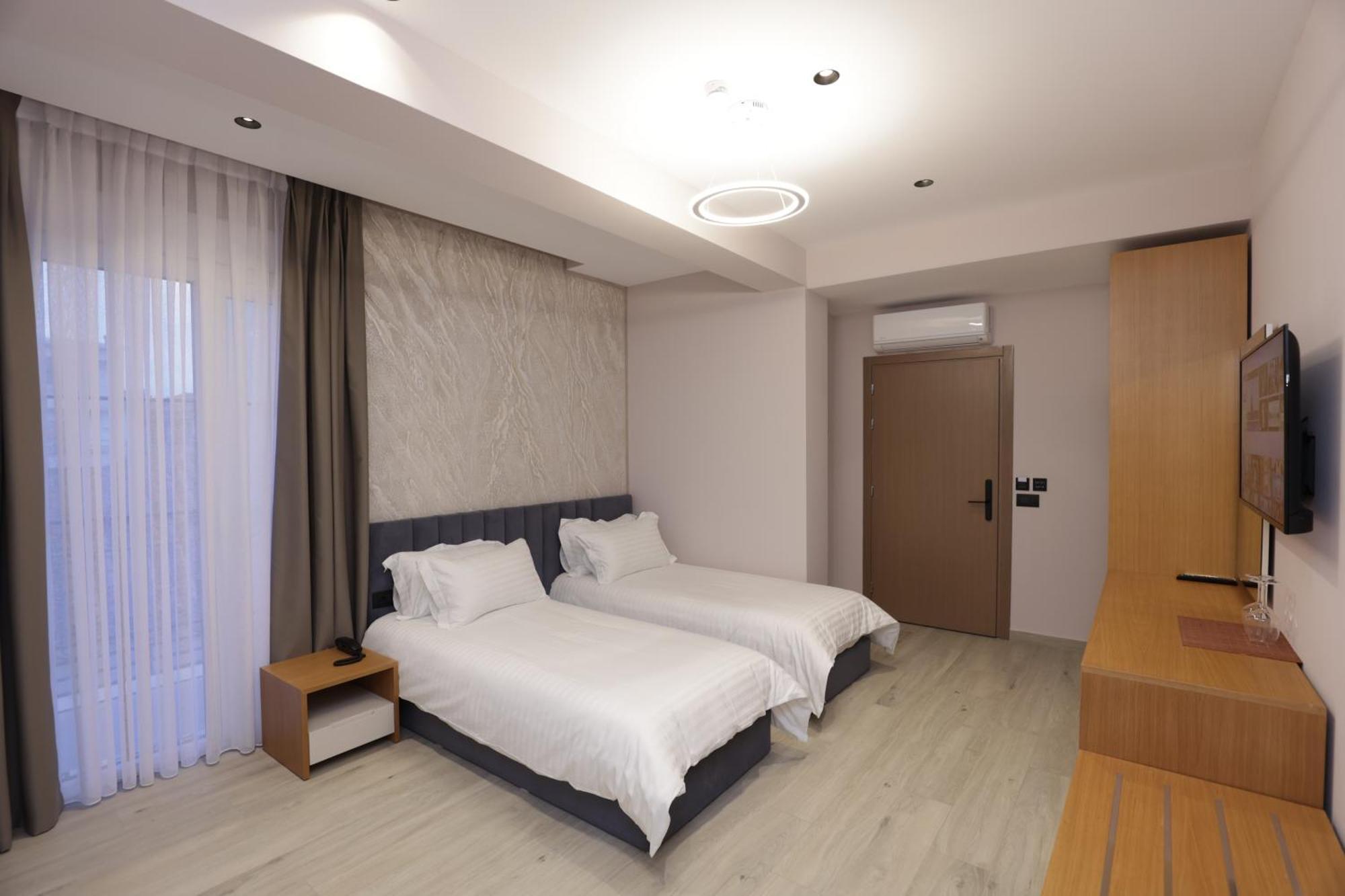 Residence Inn Hotel Tirana Kültér fotó